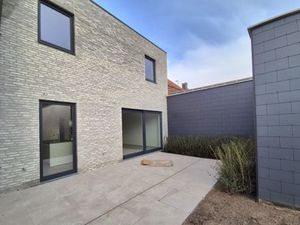 Hooglede: strakke halfopen nieuwbouwwoning met 3 slaapkamers  zuid-gerichte tuin  carport 