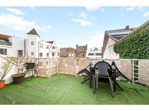 Roeselare : Instapklare hoek duplexappartement met 1 slaapkamer (kan opgesplitst worden ) 