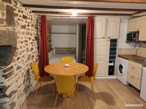 Studio RDC 25m2 proche du château