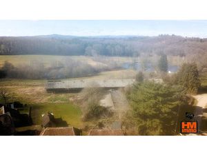 Vente ferme 4 pièces 278467 m² à Le Chalard (87500)  215 000 €