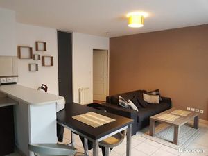 T2 meublé 52m2 avec terrasse  piscine et garage