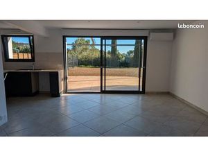 T4 lumineux avec extérieur