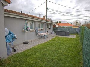 Loue maison de plain-pied  terrasse  pelouse  garage