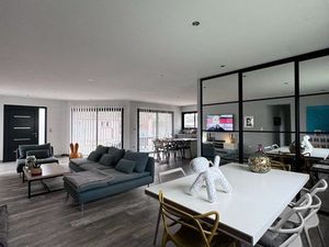 Villa 4 chambres plain pied 180 m2 année 2018 RT2012