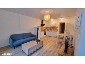 T2 meublé Guéret centre. Stationnement devant