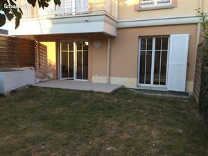 Loue T2 Saclay Bourg