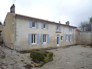 Location Maison 6 pièces 140m² JUILLAC LE COQ 16130