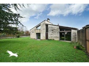 Vente maison 10 pièces 260 m² Angoulême (16000)