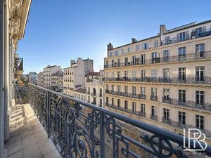 Location appartement 5 pièces 137 m² à Marseille 6 (13006)