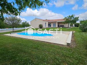 Vente maison 2 pièces 95 m² Asnières-la-Giraud (17400)