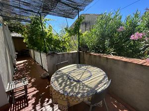 Charmante Maison de village de 200m2 avec cour et 3 terrasses.