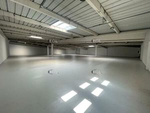 A VENDRE - Local d'activité à 980 m² à Coignères (78)