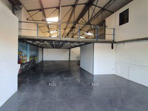 A vendre / A louer - Batiment indépant de 1 500 m² à Coulommiers