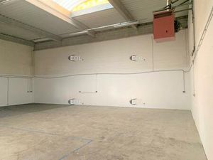 A LOUER - Local d'activités avec bureaux de 225 m² à Moissy-Cramayel (77)