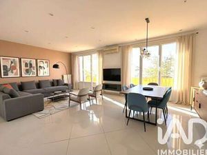 Vente Appartement 3 pièces à Saint-Raphaël (83530) : à vendre 3 pièces / 72m² Saint-Raphaë