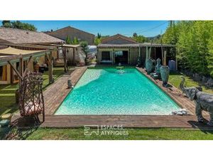 Maison grand format de plain pied avec piscine