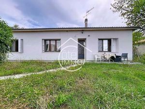 Saint-Magne-De-Castillon : Maison de plain-pied avec jardin