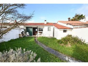 Vente maison 2 pièces 50 m² à La Flotte (17630)  371 000 €