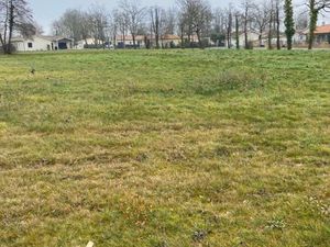 Vente terrain 570 m² Saint-Laurent-Médoc (33112)