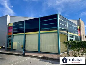 Location local commercial 350m2 Mauguio 34130 - 4200 € - Surface Privée