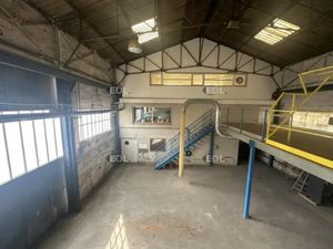 Ensemble immobilier avec cour privative