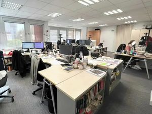 Bureaux lumineux à Louer - PARIS 75019 - PMR