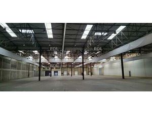 Entrepôt avec bureaux de 6 215 m² à louer - Mâcon (71)