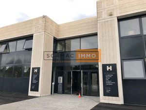 Local d'activités de 244m²