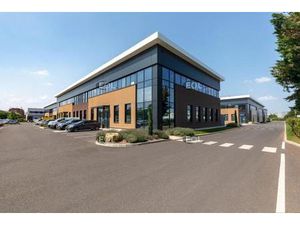 A LOUER : Local d'activités mixte de 797 m²