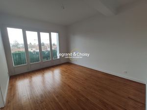 T3 + 2 balcons + parking