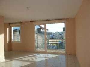 Location TYPE 2 proche DRAPEAU