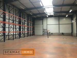 Local d'activités de 1617m²