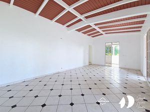 Appartement F3 + 2 pièces – Conodor Sainte-Rose