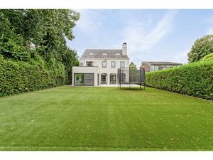 Huis te koop in Wilrijk met 5 slaapkamers