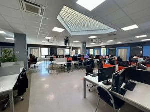 bêtiment de bureaux à vendre