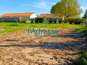 Terrain Constructible à Geste 432m2