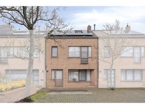 Huis te koop in Merksem met 4 slaapkamers
