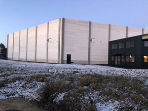 DOURDAN (91) cellules d'entreposage avec ICPE