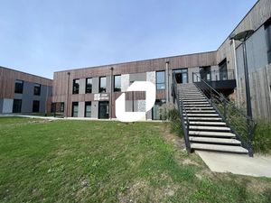 A VENDRE OU A LOUER  SUPERBES CELLULES TRES LUMINEUSES