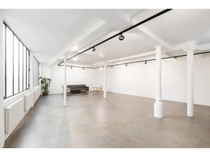 Local commercial à louer . Showroom - Paris 3