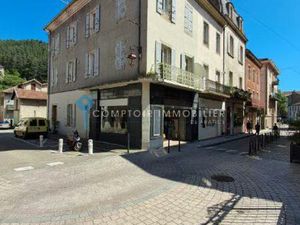 07.Vals Les Bains - A Vendre Immeuble - 4 Appartements + 1 Commerce