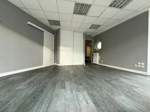 Local Commercial 4 pièces - 70 m²