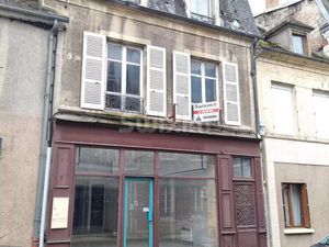 Immeuble de rapport à rénover - Centre de Clamecy - joli potentiel