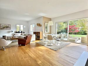 Vente maison 7 pièces 230 m² à Divonne-les-Bains (01220)  1 390 000 €