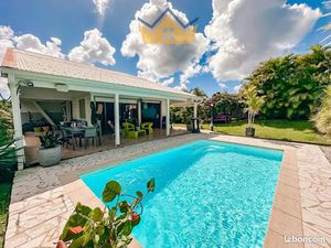 Villa 4 pièces 145 m²