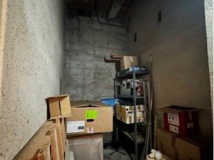 Cave box local rangement grande hauteur sain et sec à côté de la timone