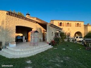 Location villa a gordes