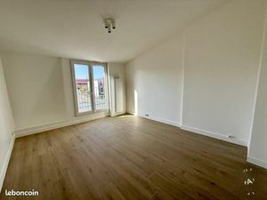 Chambre 5 pièces 178 m²