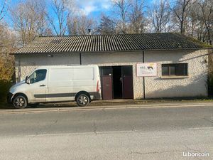 Loue ou vends local  atelier entrepôt  dépôt garage
