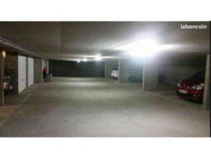 Place parking 1mn à pied RER À BRY SUR MARNE